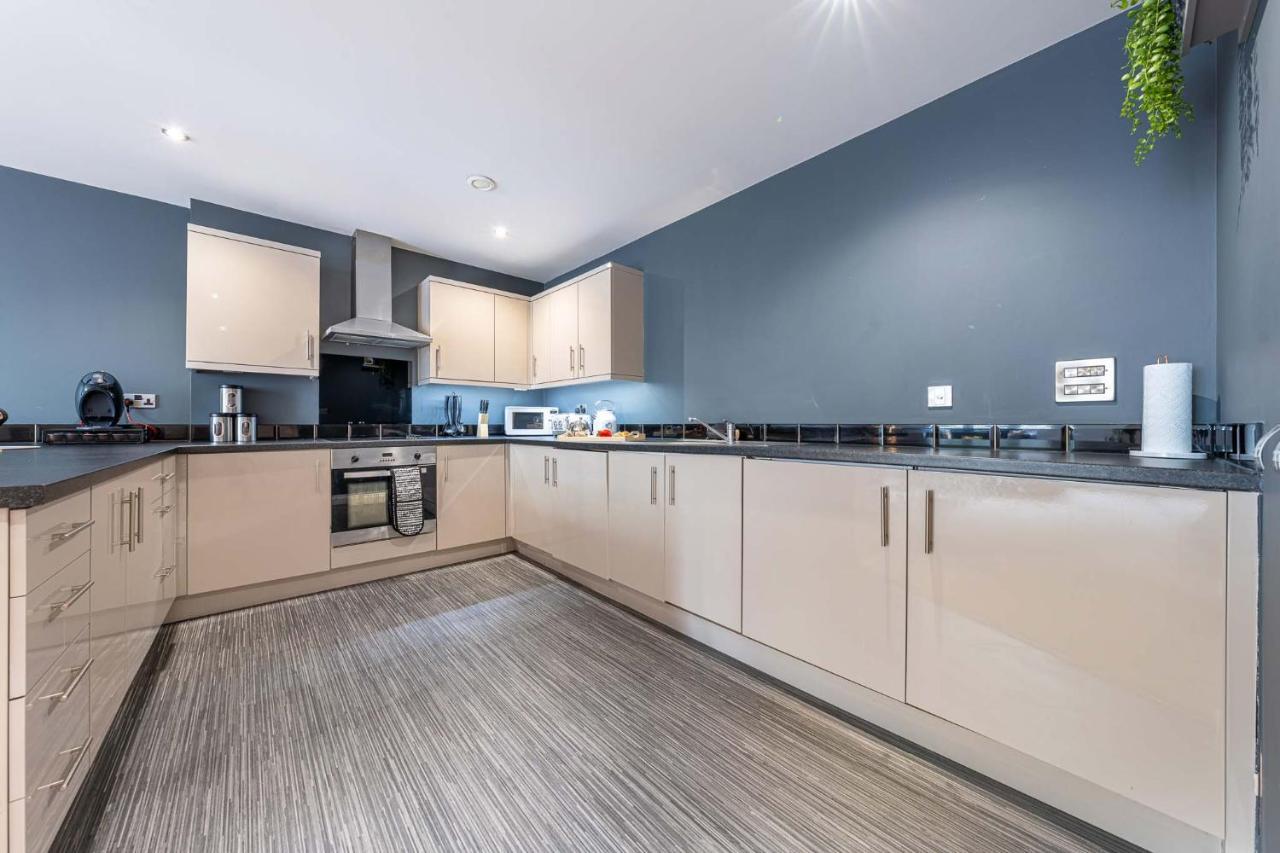 Grade 2 Listed Converted Church, Within 750yrds To Southsea