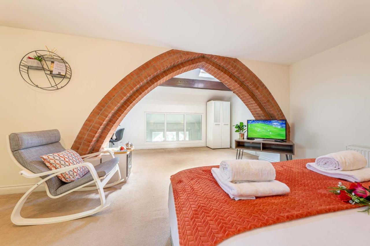 Grade 2 Listed Converted Church, Within 750yrds To Southsea Apartment Portsmouth
