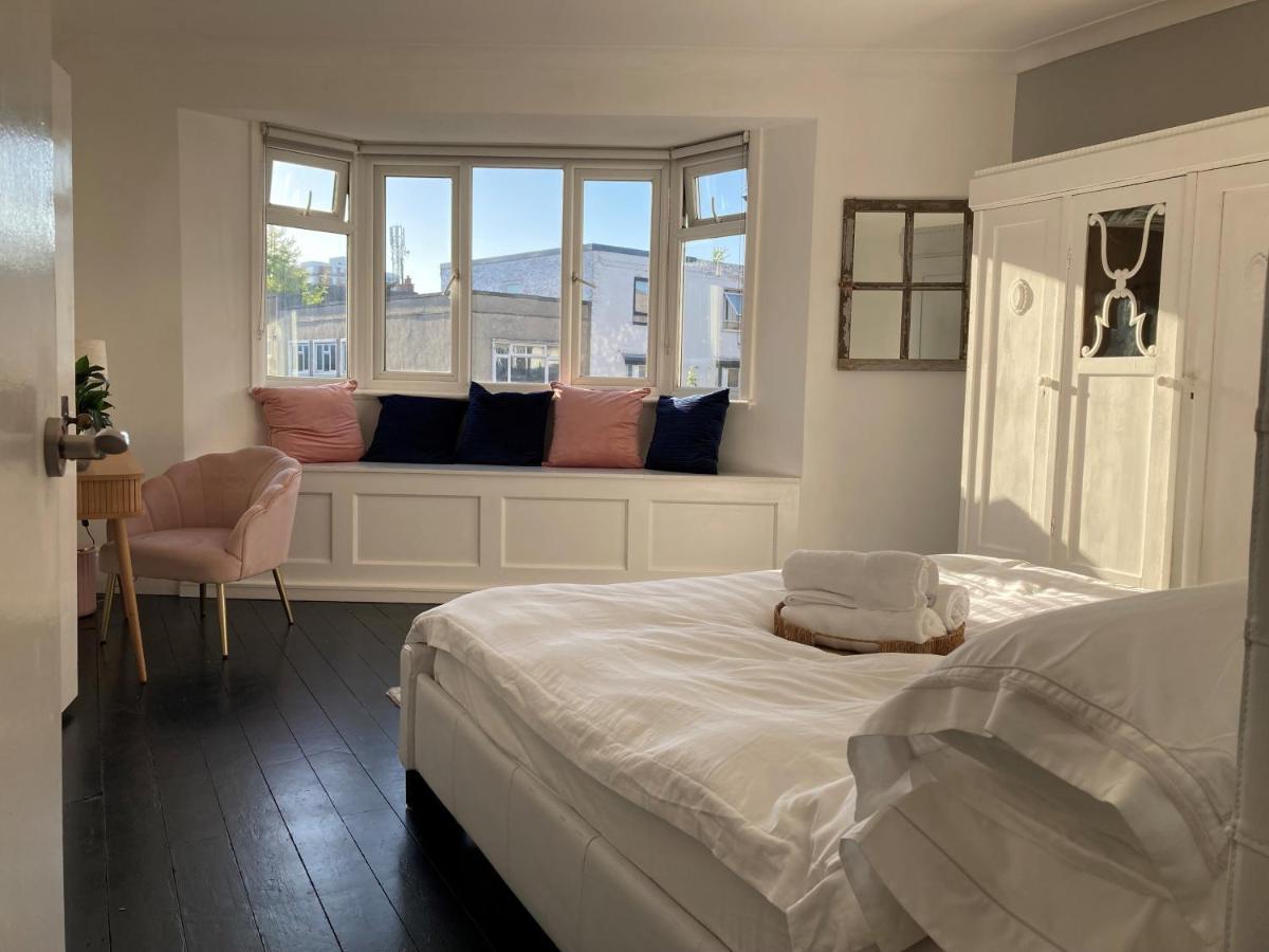 Apartment The Clock Tower Apartment: Modern 2-bed With Free Parking In Southsea Portsmouth