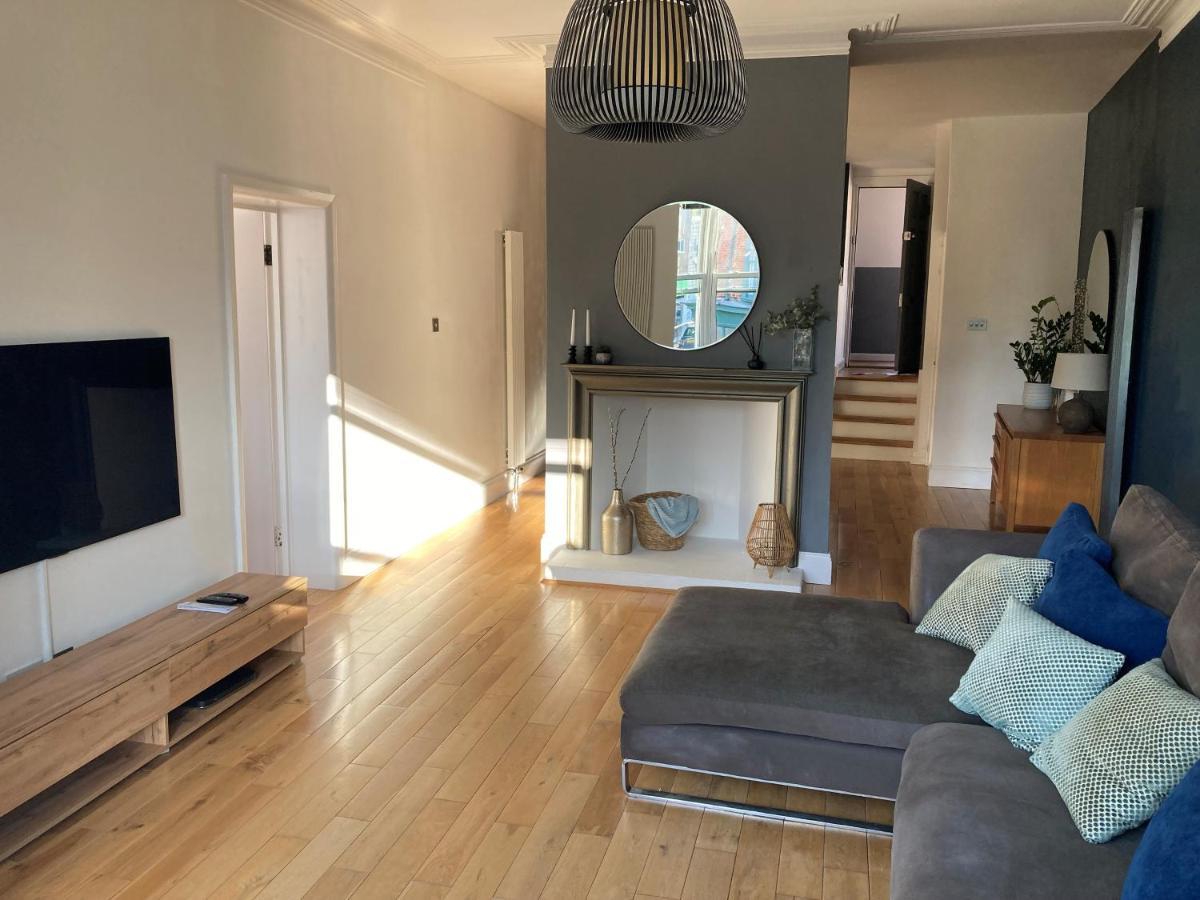 Apartment The Clock Tower Apartment: Modern 2-bed With Free Parking In Southsea