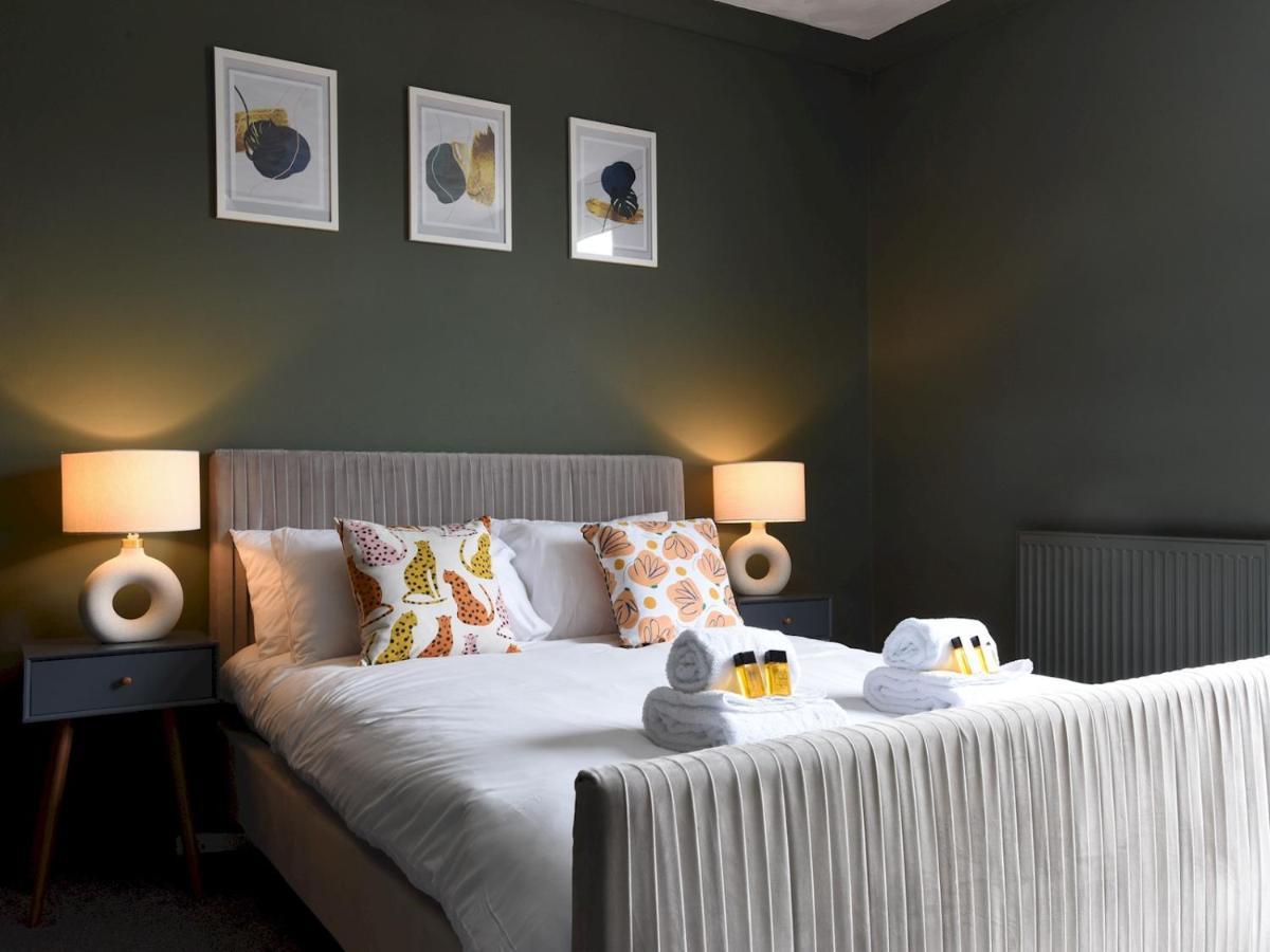 Pass The Keys Spacious Modern 3bed House With Free Street Parking Holiday home *