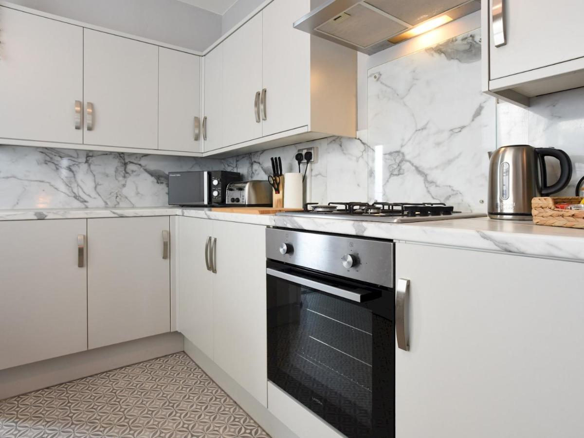 Pass The Keys Spacious Modern 3bed House With Free Street Parking Holiday home *