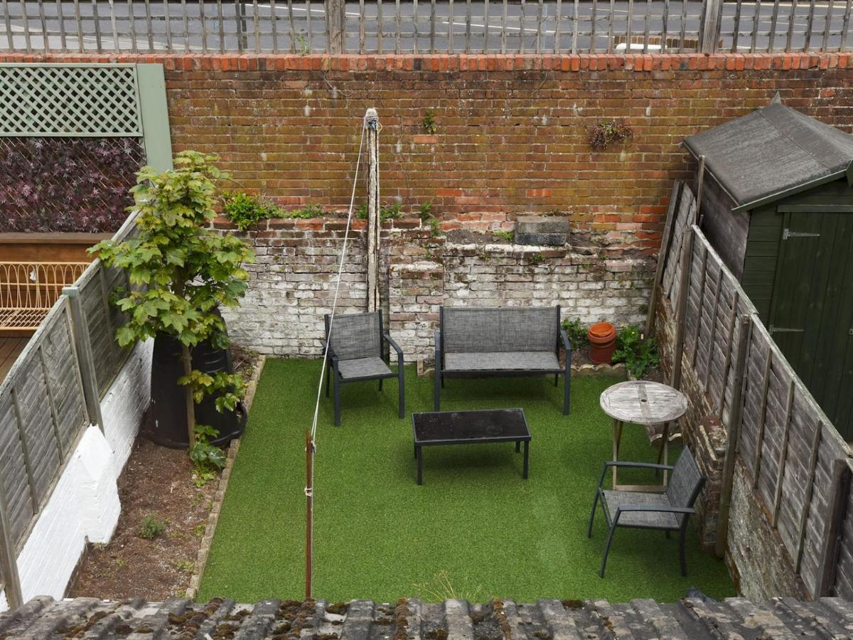 Pass The Keys Spacious Modern 3bed House With Free Street Parking Holiday home
