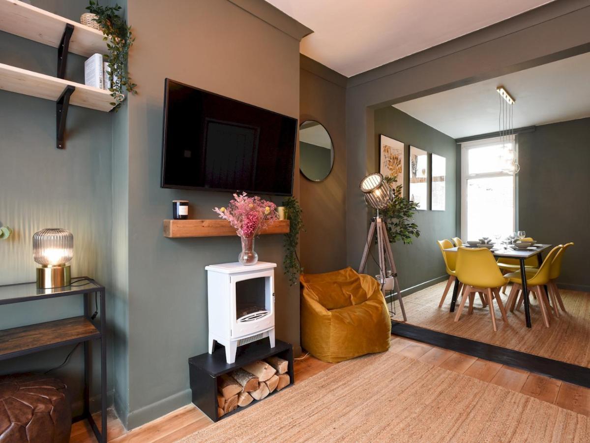 Pass The Keys Spacious Modern 3bed House With Free Street Parking Holiday home *