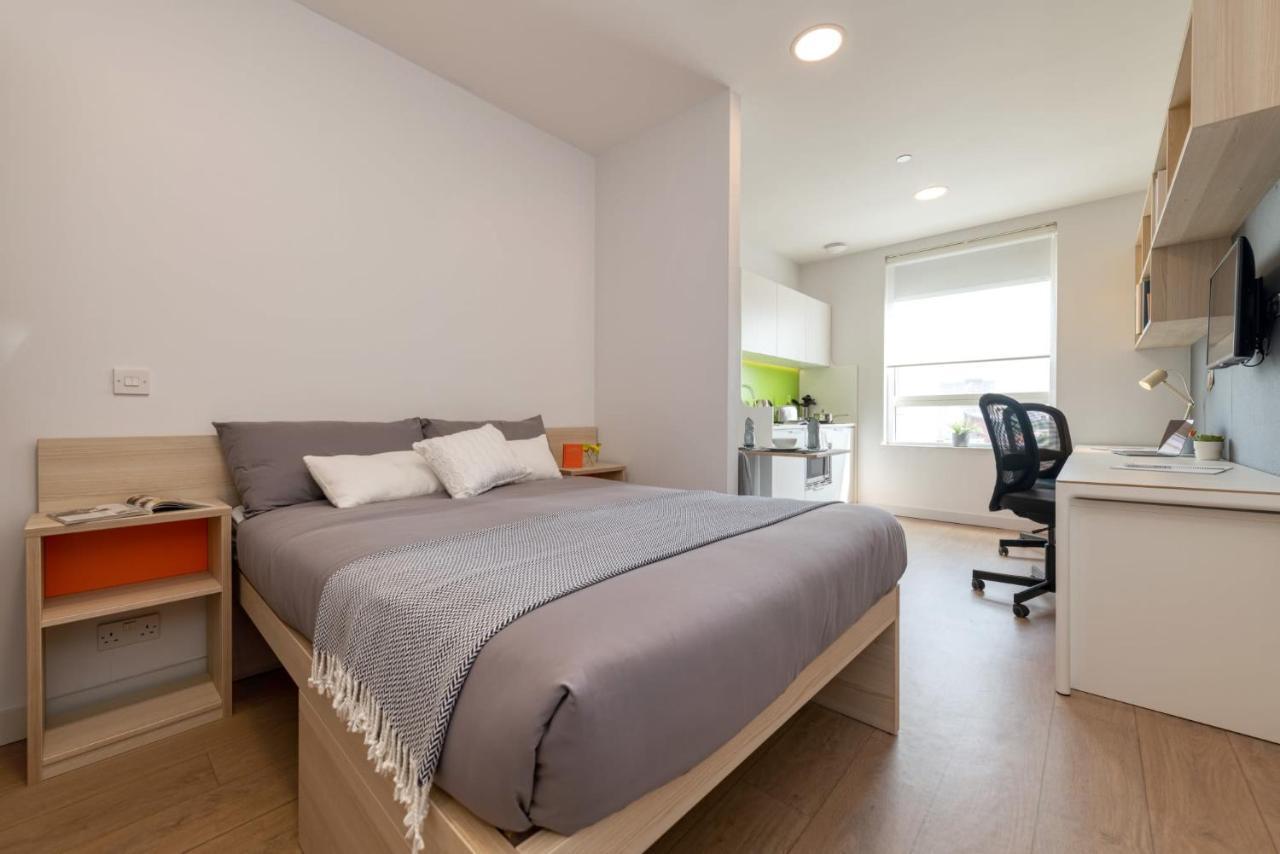 For Students Only At Middle Street In City Centre Apartment *