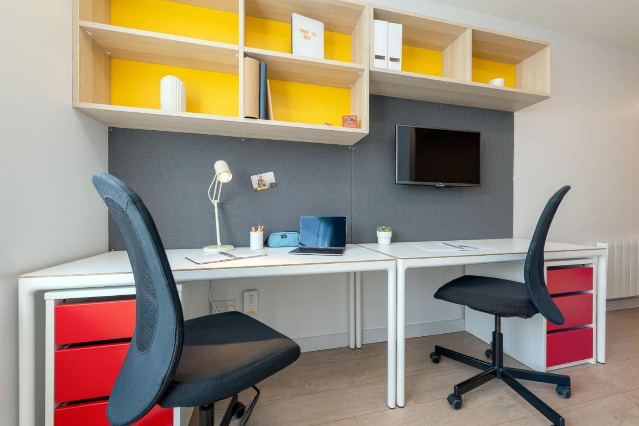 For Students Only At Middle Street In City Centre Apartment *
