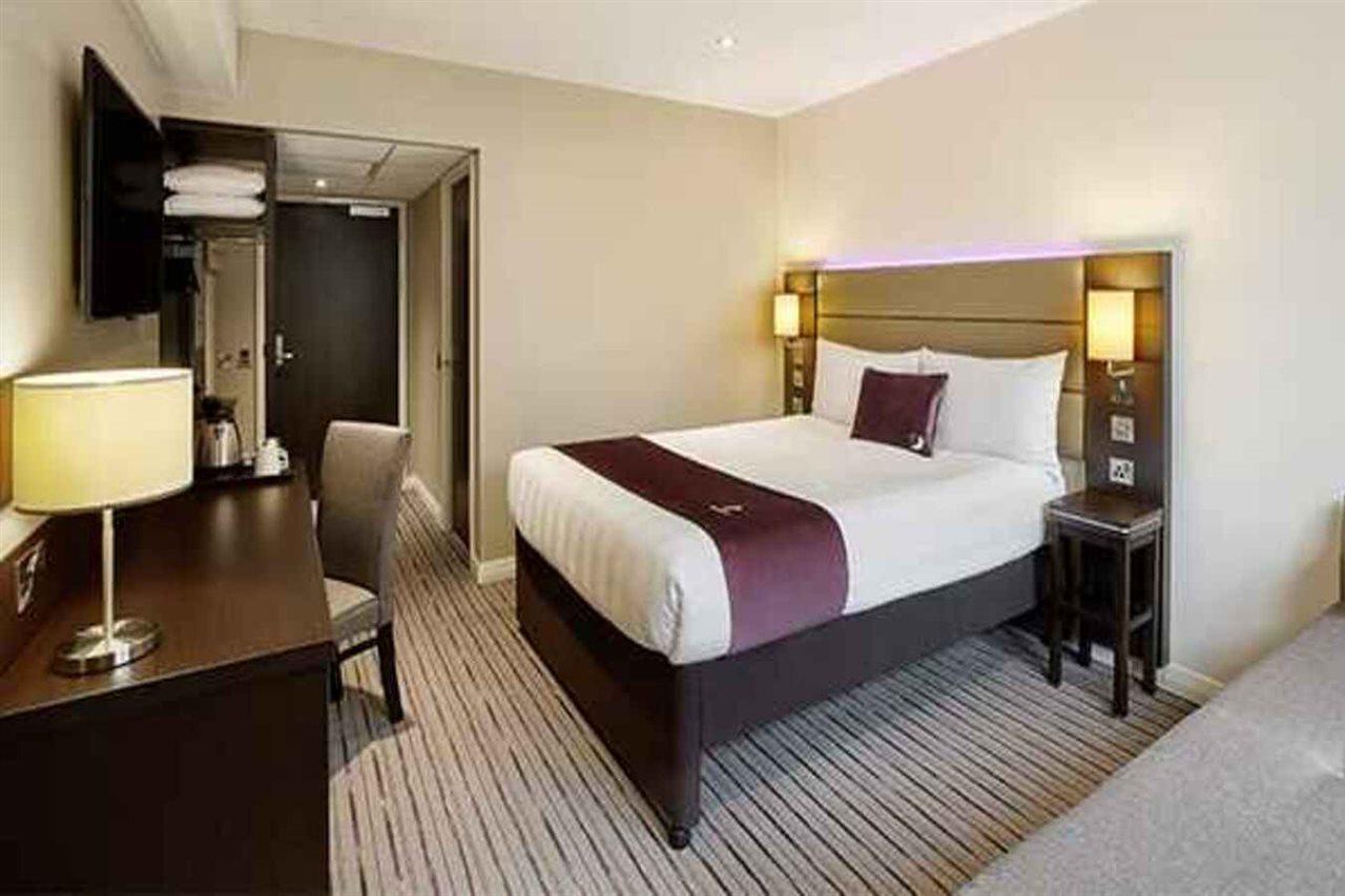 Premier Dockyard Hotel 3*