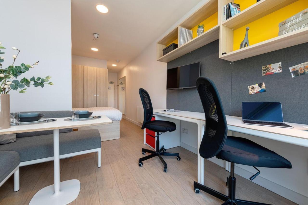 For Students Only At Middle Street In City Centre Apartment