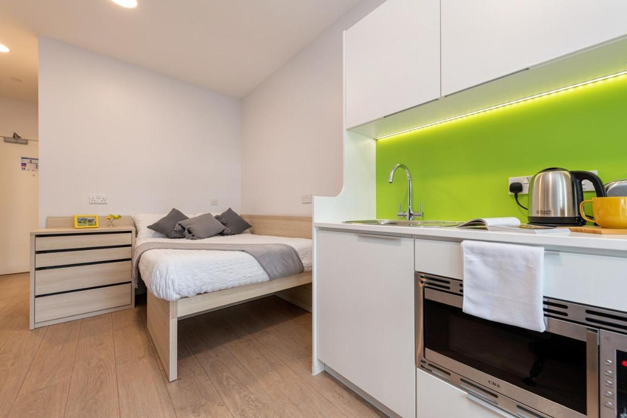 For Students Only At Middle Street In City Centre Apartment *