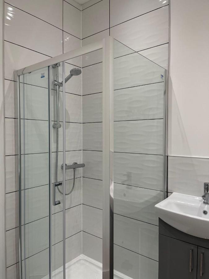 Brand New Montrouge - Perfect Location!! Portsmouth