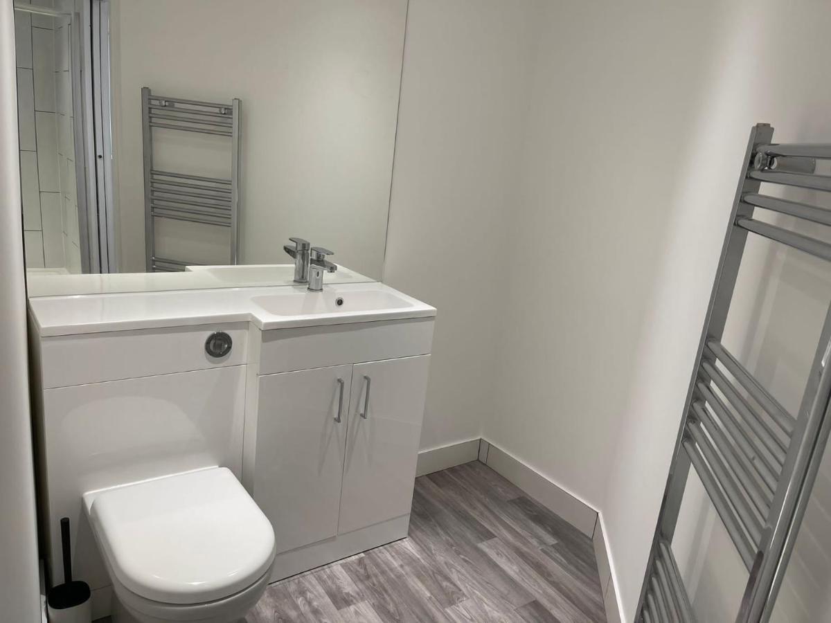 Brand New Montrouge - Perfect Location!! * Portsmouth