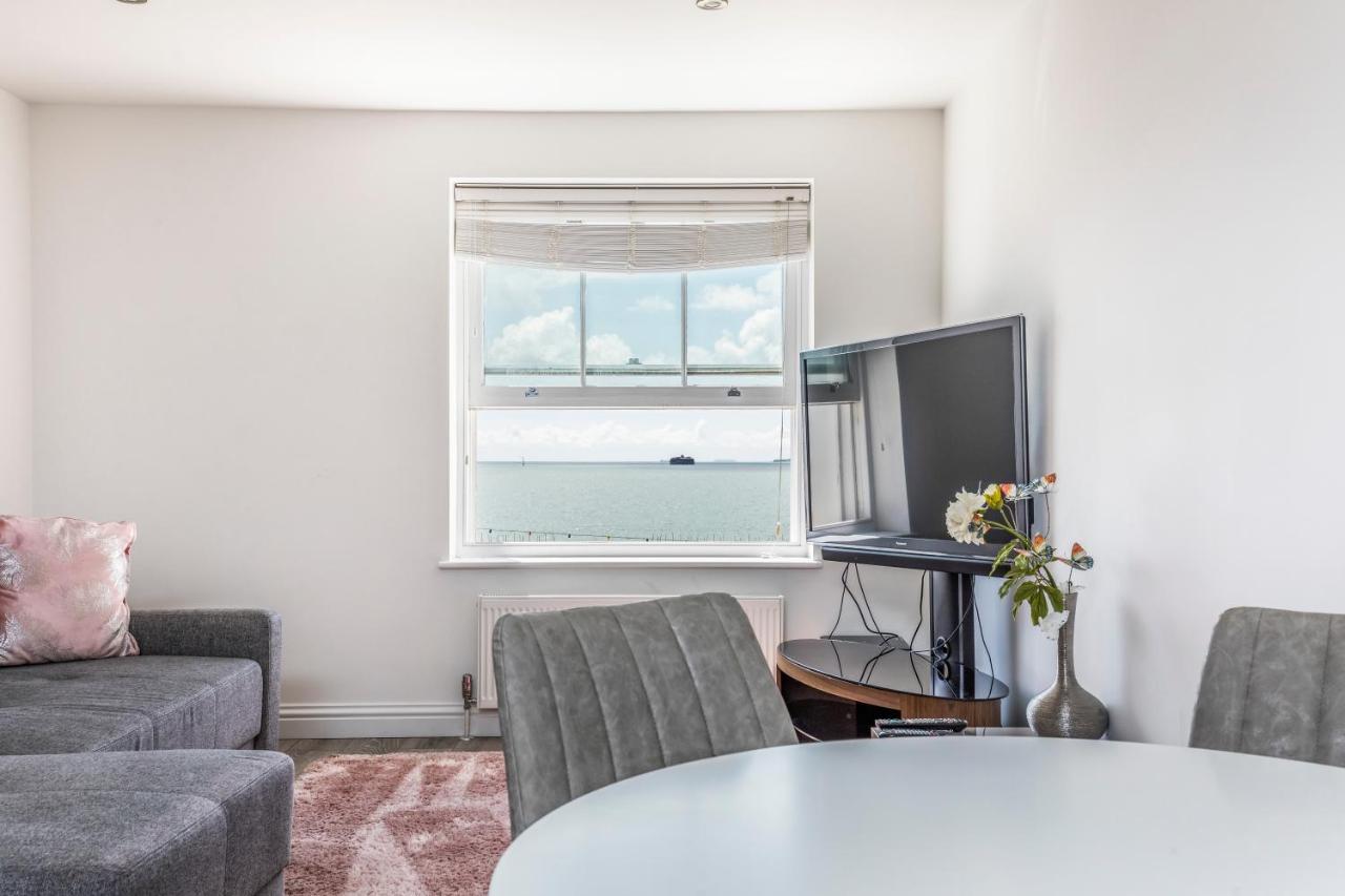 Seafront 2 Bedroom Apartment Portsmouth