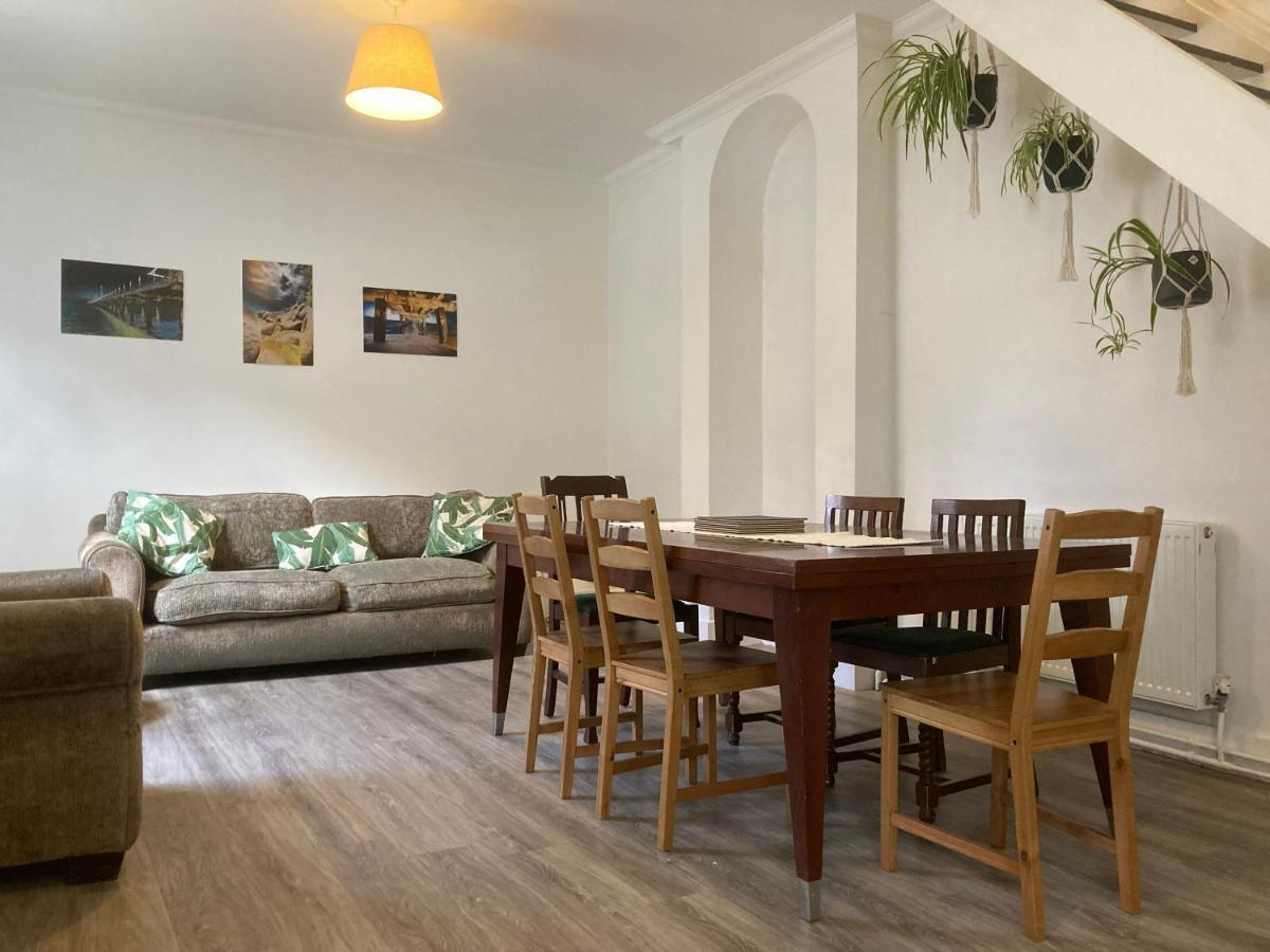 Mitre Court House, Beautiful Large Listed Building * Portsmouth