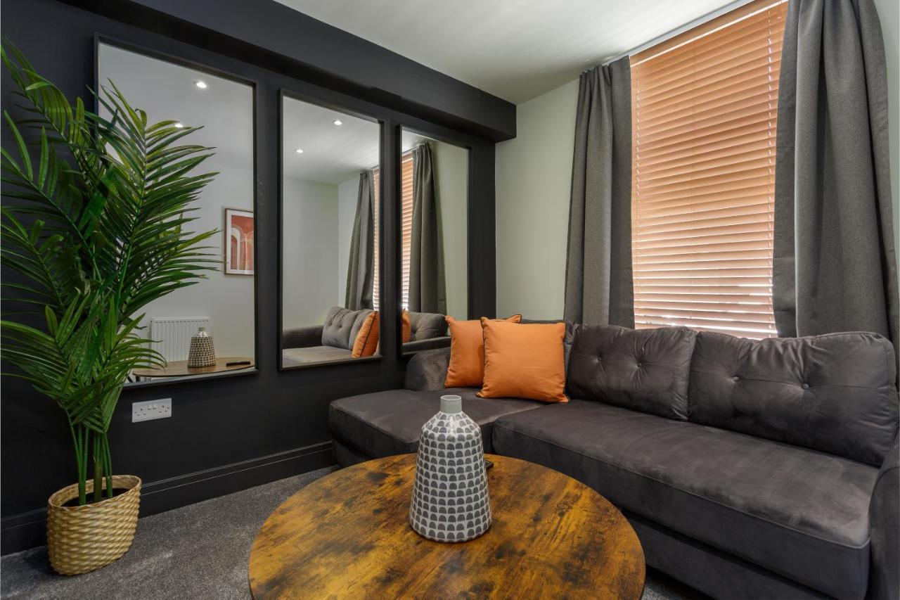 Holiday home Beatrice Manor - Luxury 4 Bedroom House In Southsea,