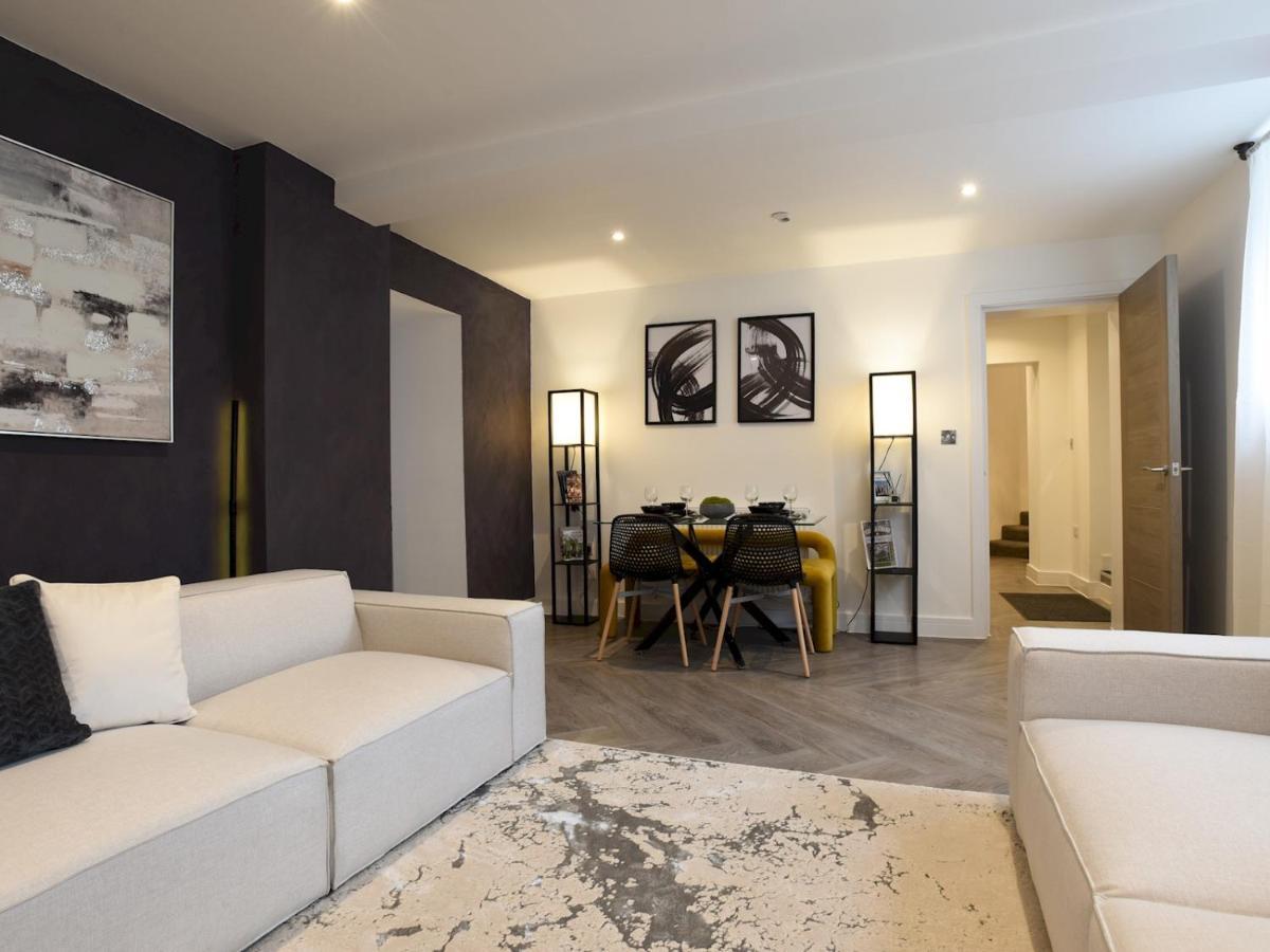 Pass The Keys Prison Conversion Brand New 2 Bathrooms And Parking Apartment Portsmouth