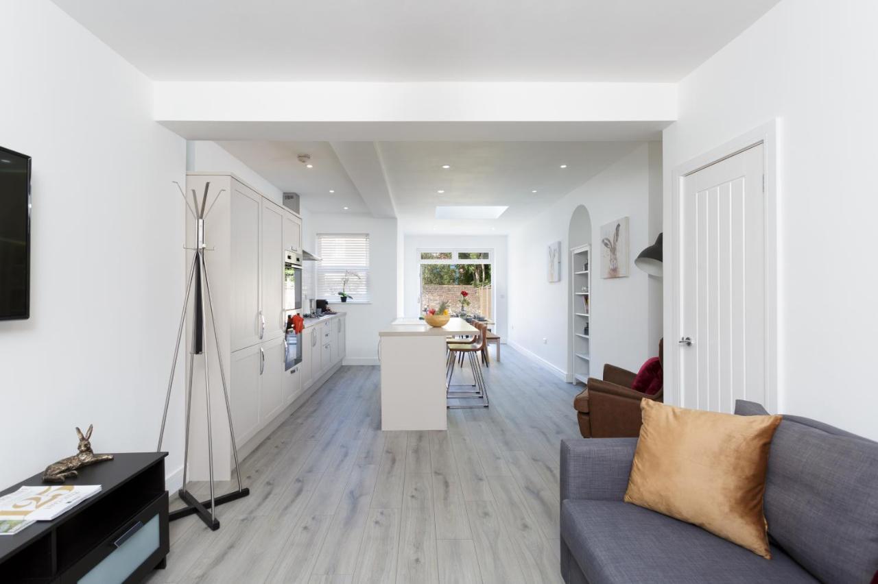 Harold House - Modern Open Plan 4 Bedroom, 3 Bathroom House In Southsea, Apartment Portsmouth