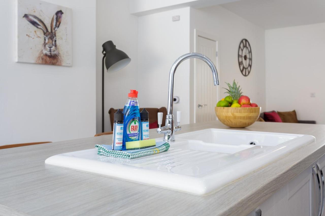 Harold House - Modern Open Plan 4 Bedroom, 3 Bathroom House In Southsea, *