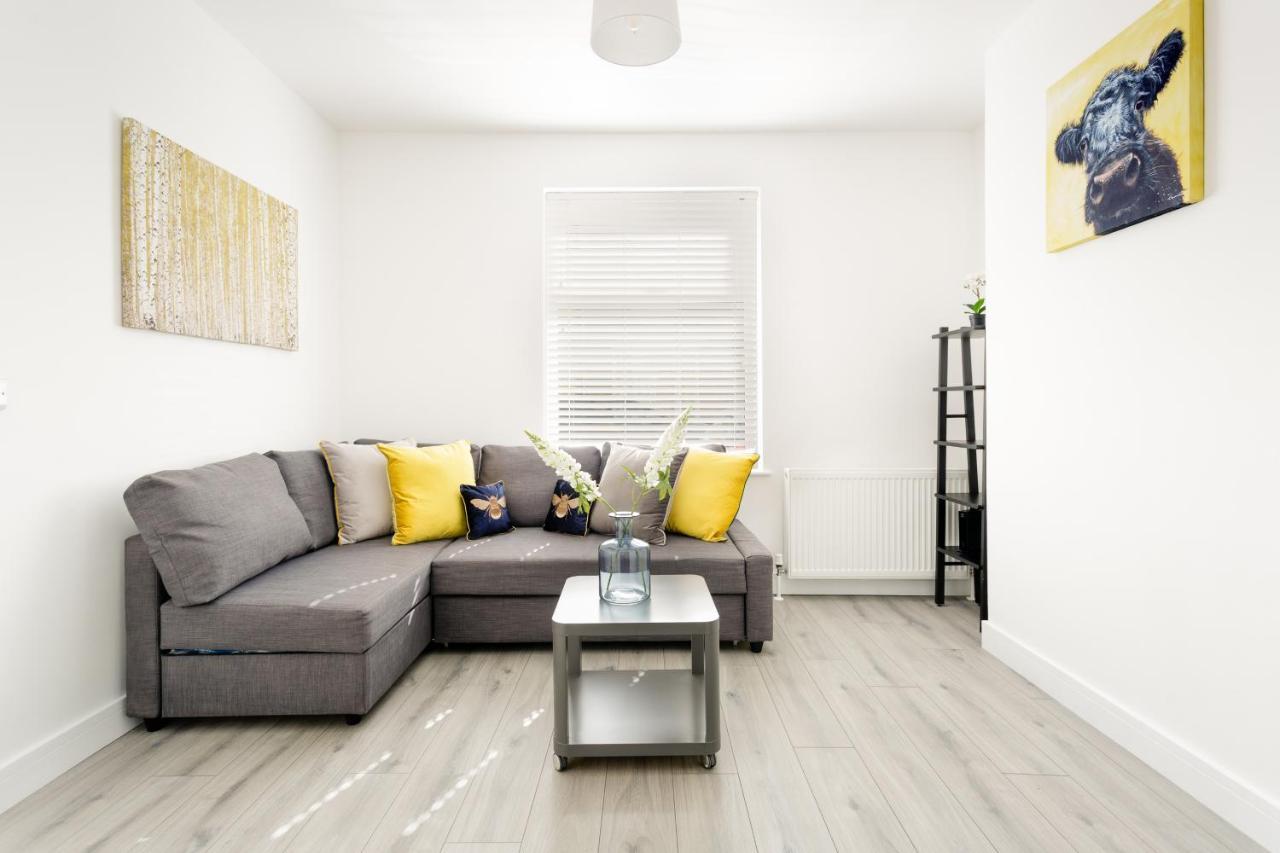 Harold House - Modern Open Plan 4 Bedroom, 3 Bathroom House In Southsea, *
