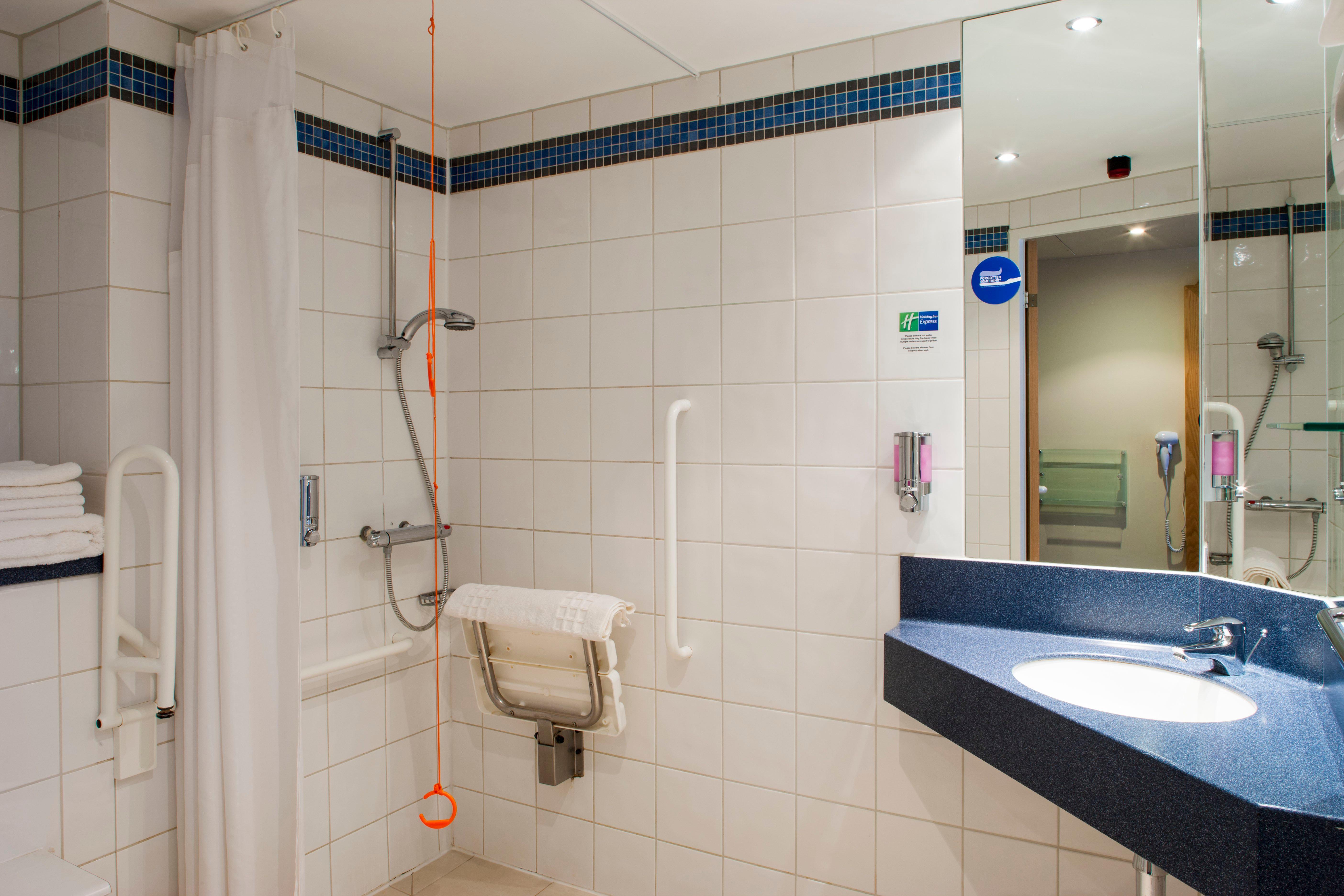 Express Gunwharf Quays By Ihg Hotel