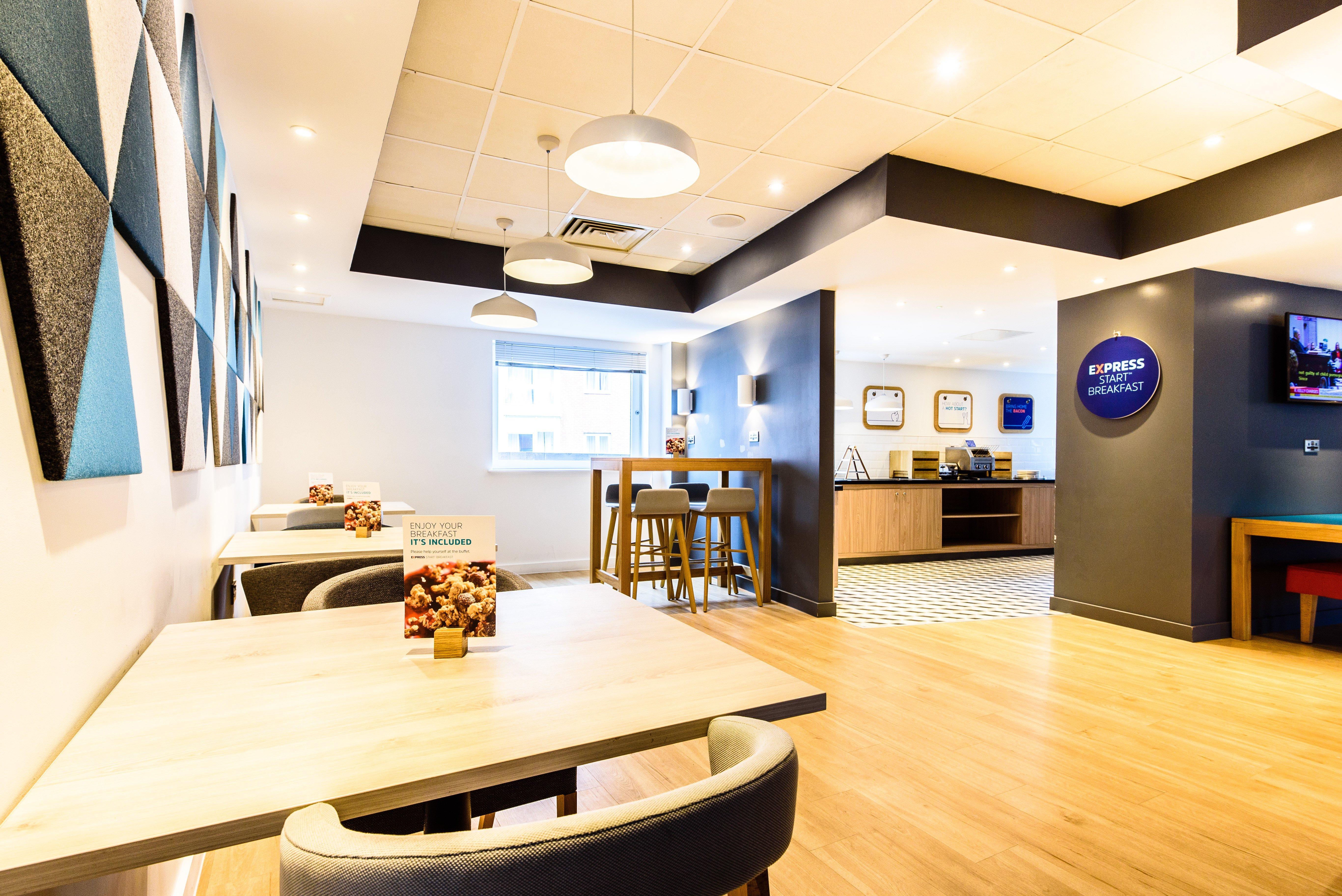 Express Gunwharf Quays By Ihg Hotel