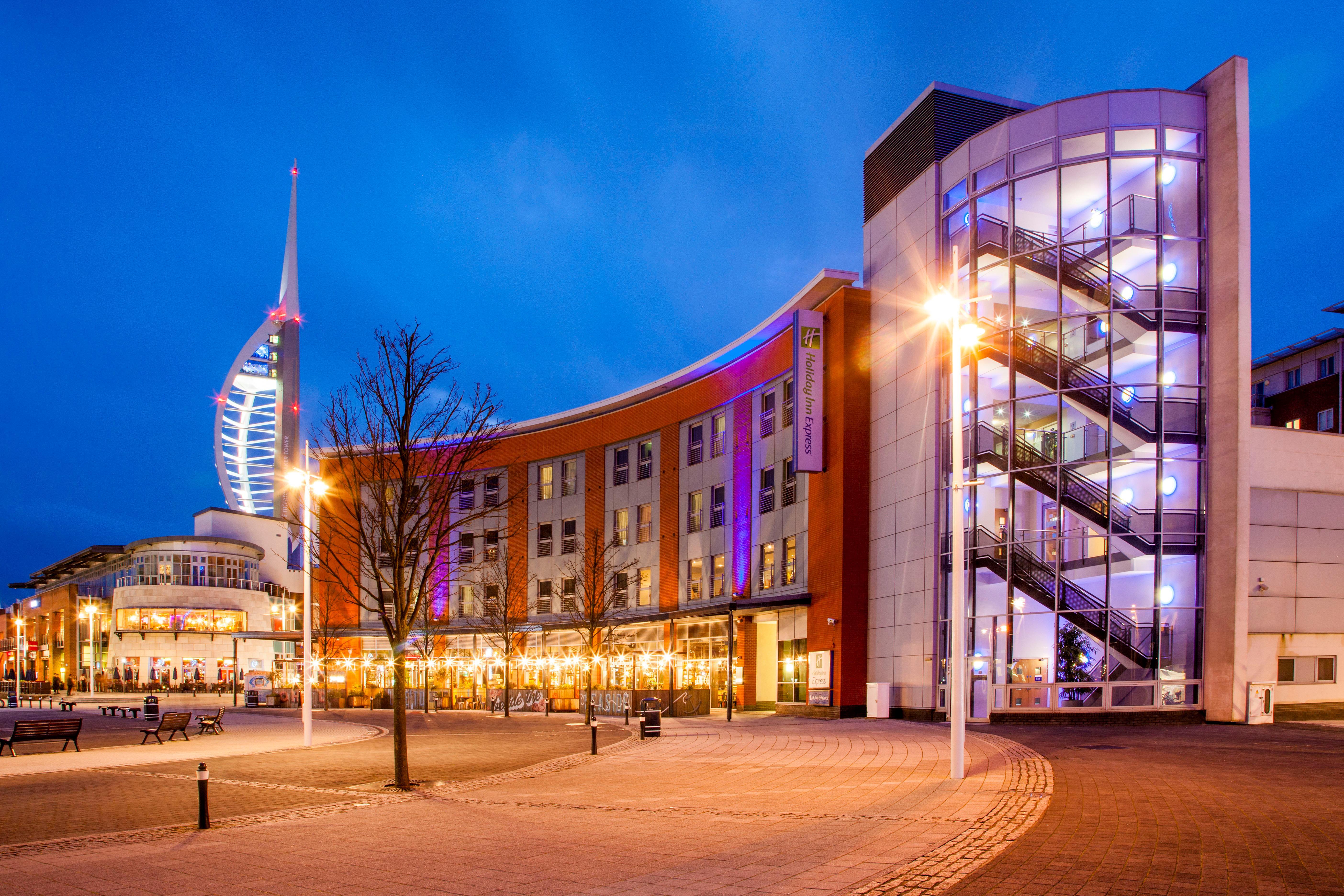 Express Gunwharf Quays By Ihg 3*