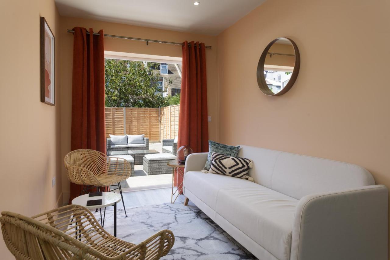 Beatrice Manor - Luxury 4 Bedroom House In Southsea, Portsmouth