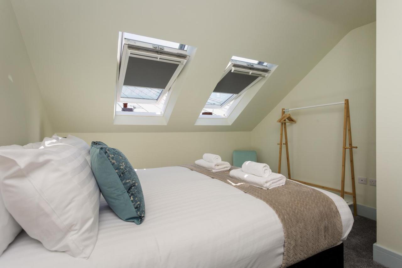 Beatrice Manor - Luxury 4 Bedroom House In Southsea, Portsmouth