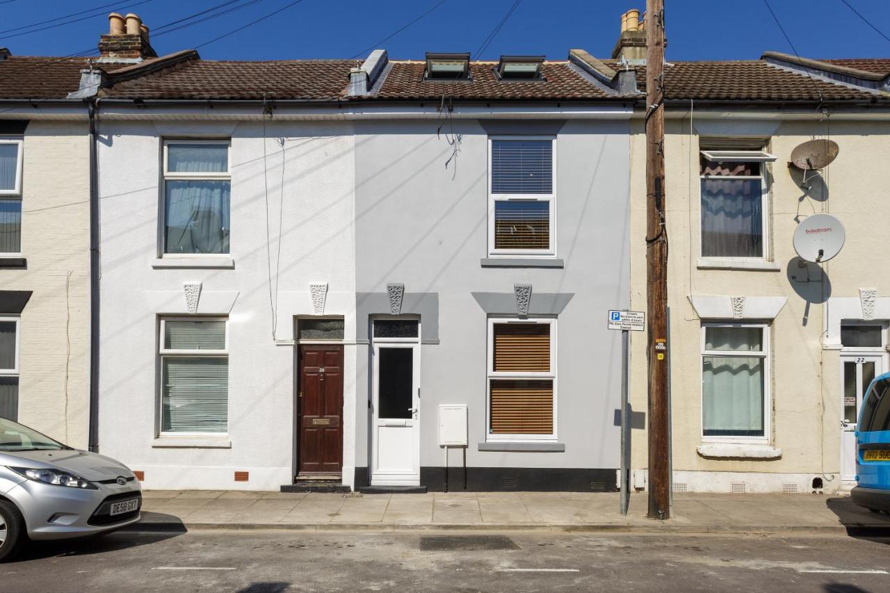 Beatrice Manor - Luxury 4 Bedroom House In Southsea,