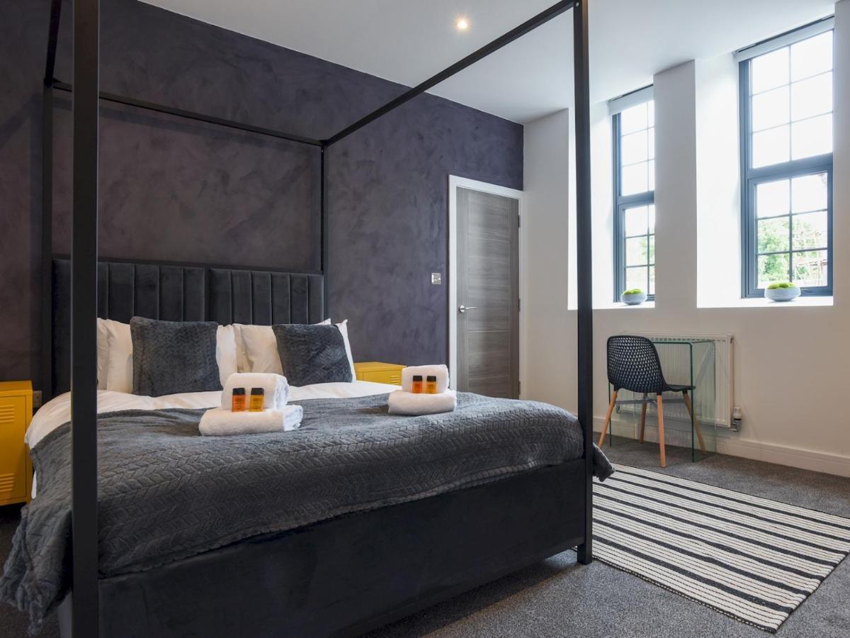 Pass The Keys Prison Conversion Brand New 2 Bathrooms And Parking Apartment