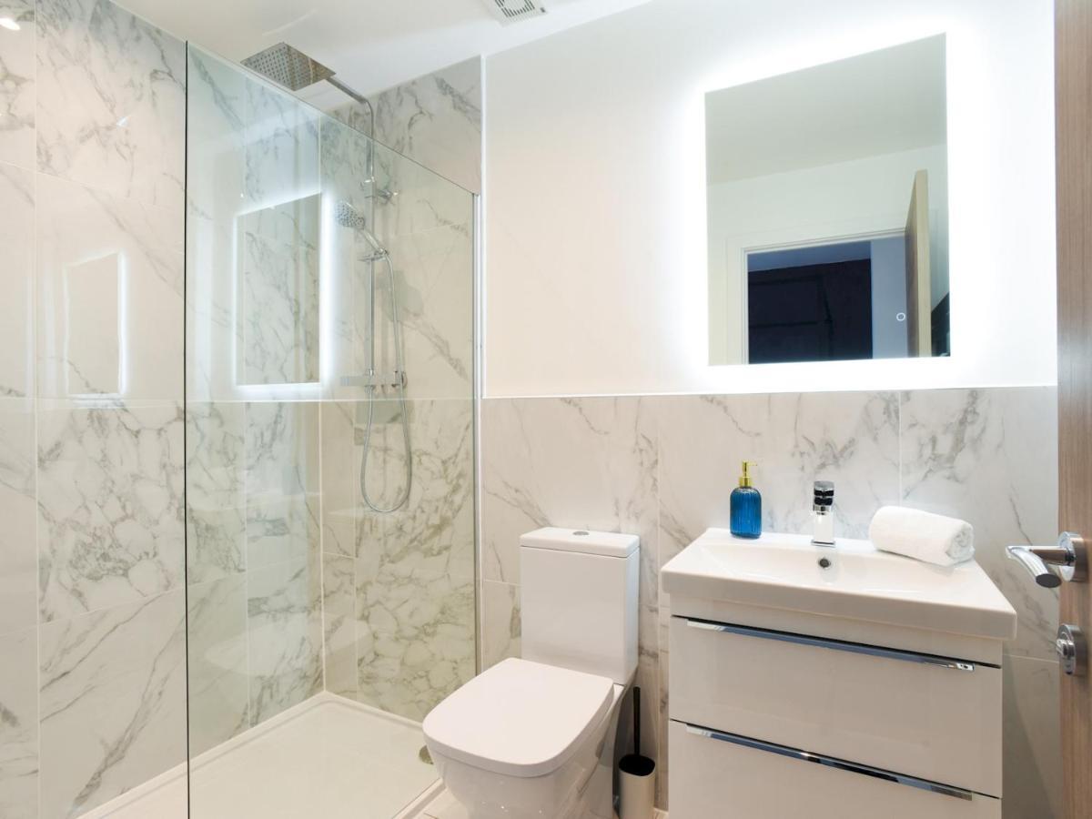 Apartment Pass The Keys Prison Conversion Brand New 2 Bathrooms And Parking