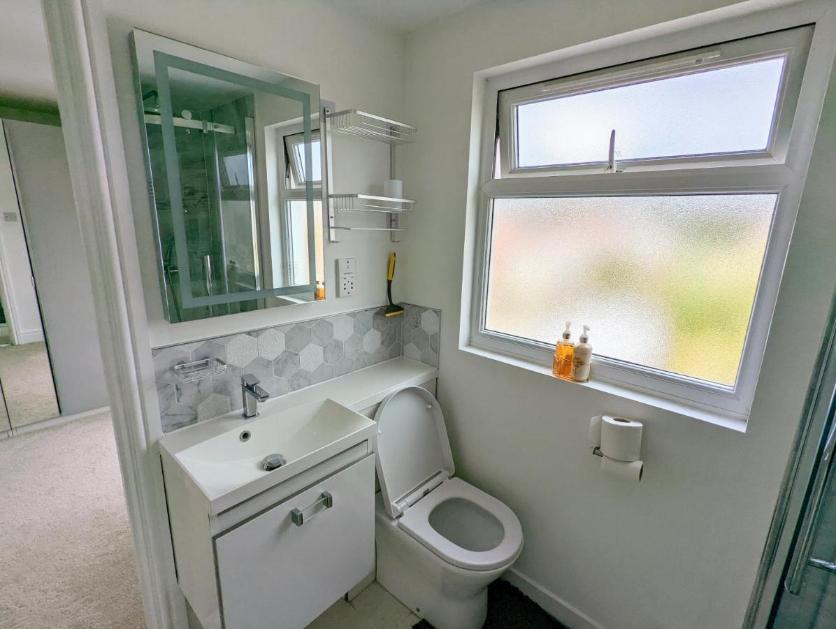 Holiday home Bright Haven: 4-bed With Garden, Spa & Parking Portsmouth
