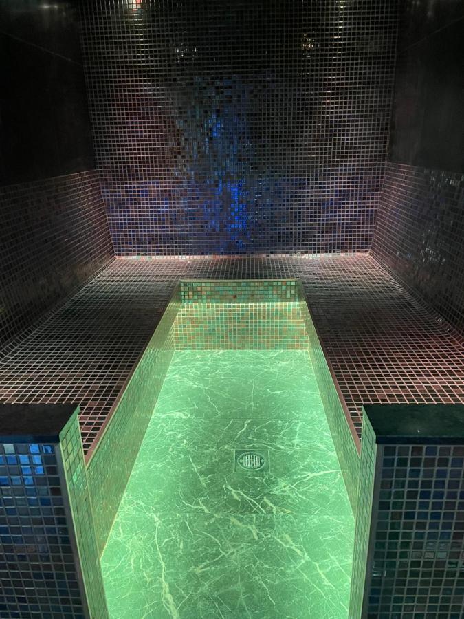 Ashbys Deluxe With Included Apartment