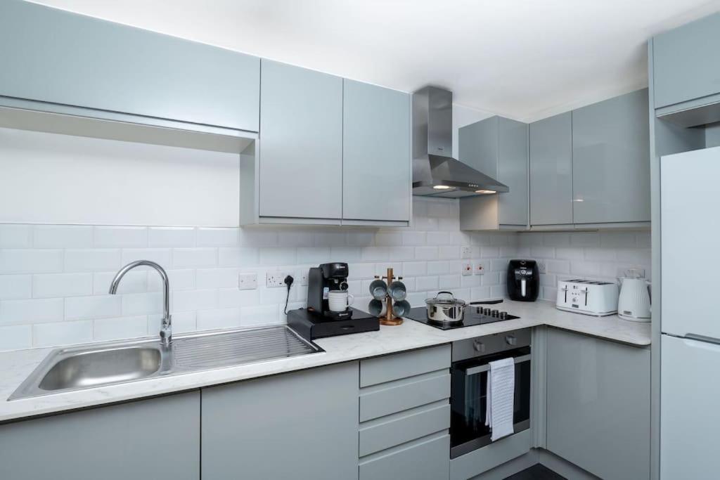 Gunwharf Quays Two Bedroom Apartment