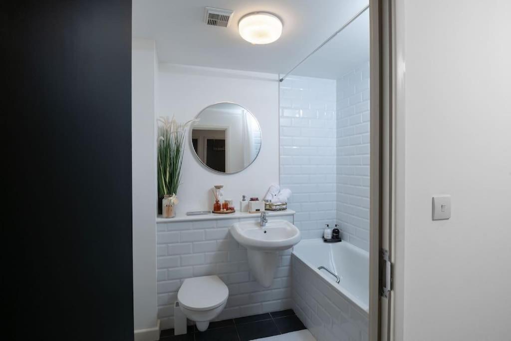 Gunwharf Quays Two Bedroom *