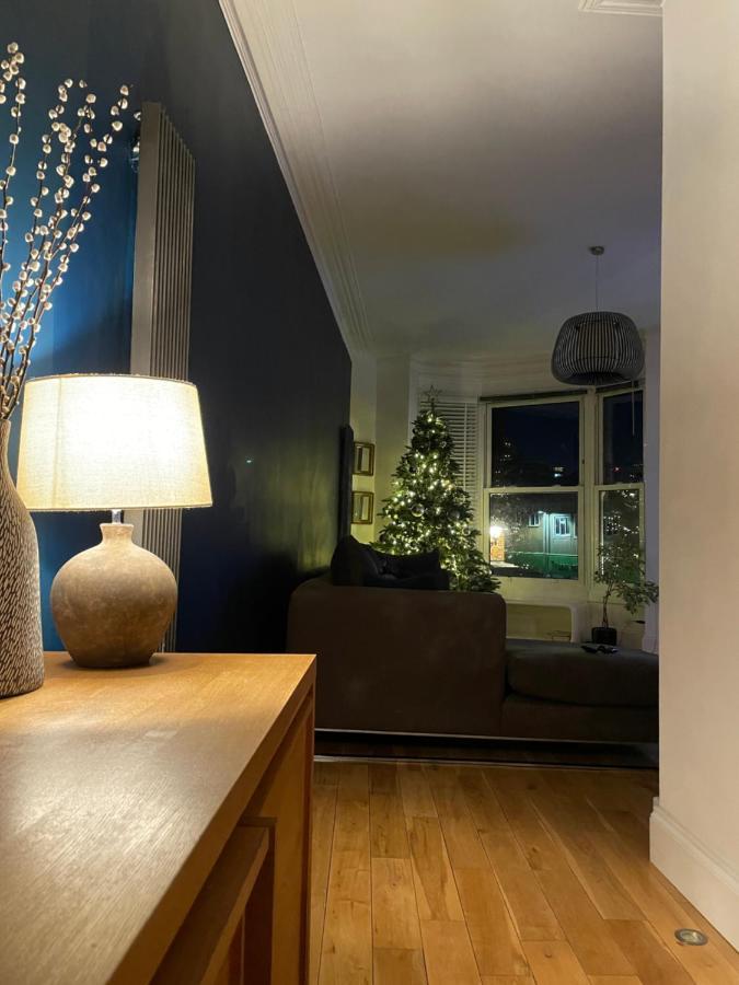The Clock Tower Apartment: Modern 2-bed With Free Parking In Southsea *