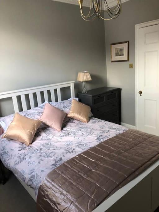 Villa Luxury 2 Bed Georgian Townhouse, Old *
