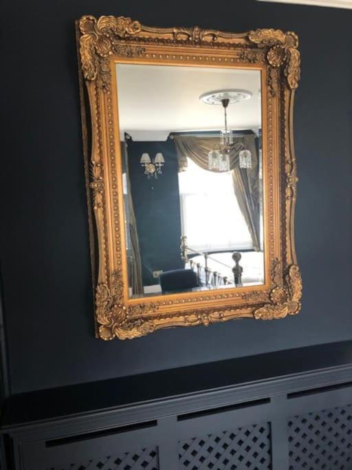 Luxury 2 Bed Georgian Townhouse, Old Villa Portsmouth