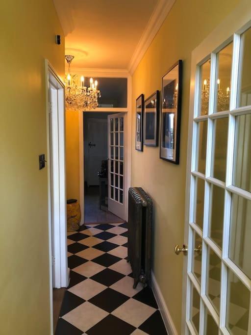 Luxury 2 Bed Georgian Townhouse, Old