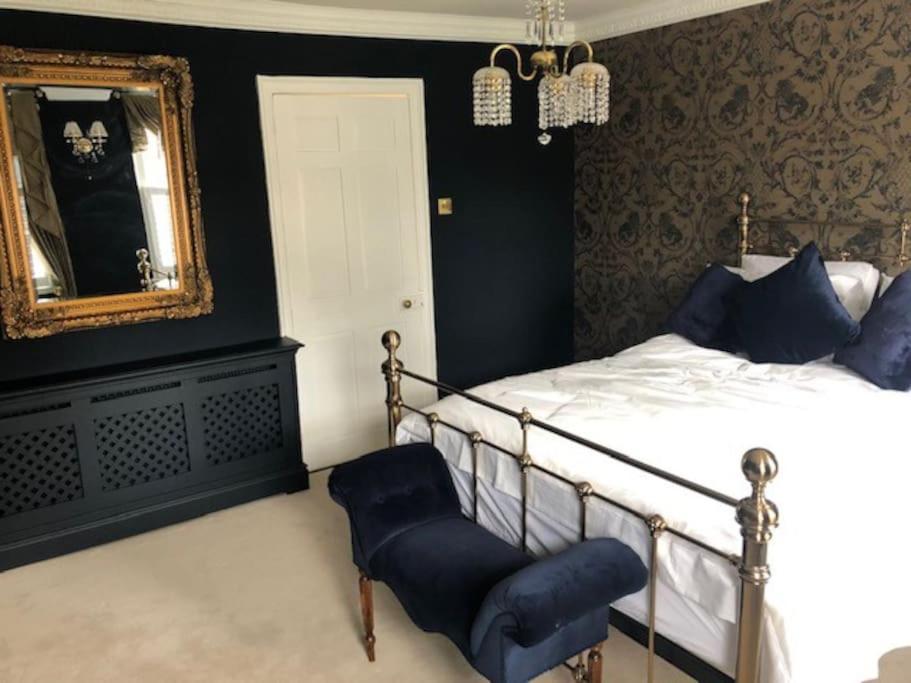 Villa Luxury 2 Bed Georgian Townhouse, Old *