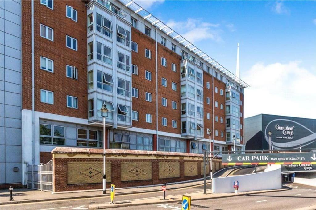 Apartment Stylish City Studio, In Gunwharf! *