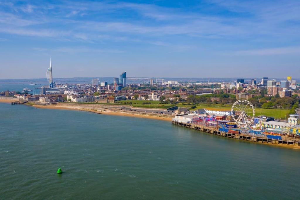 Apartment Stylish City Studio, In Gunwharf! *
