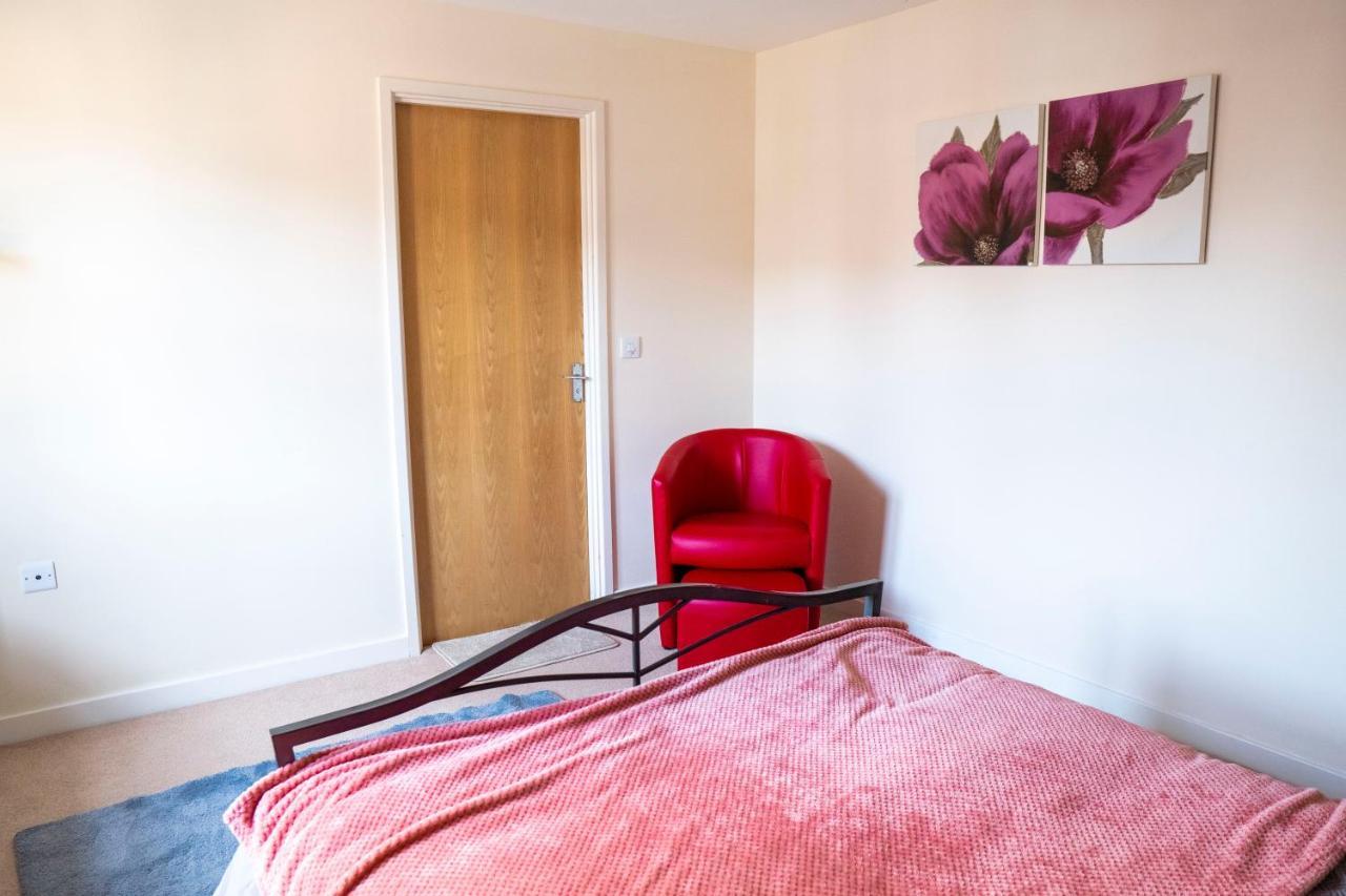 Spacious Two Bedrooms For Business And Apartment Portsmouth