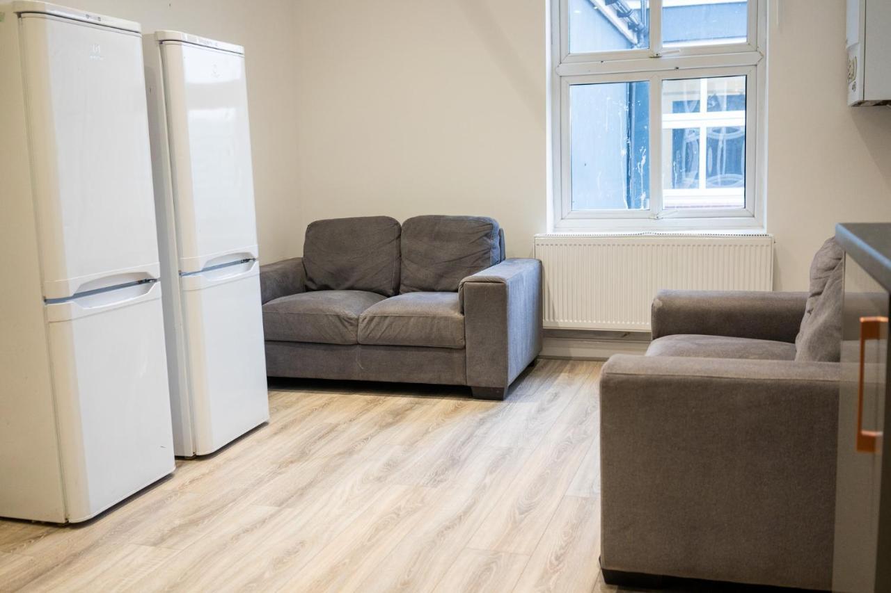 4 Bed, 3 Bath In Centre * Portsmouth