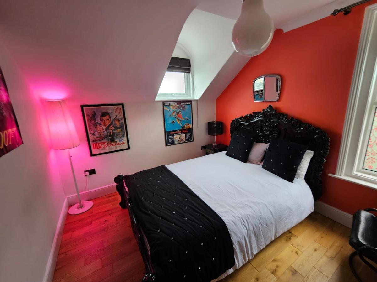 Southsea Royale Bond 3 Bed Cool Penthouse, Seafront Parking Portsmouth