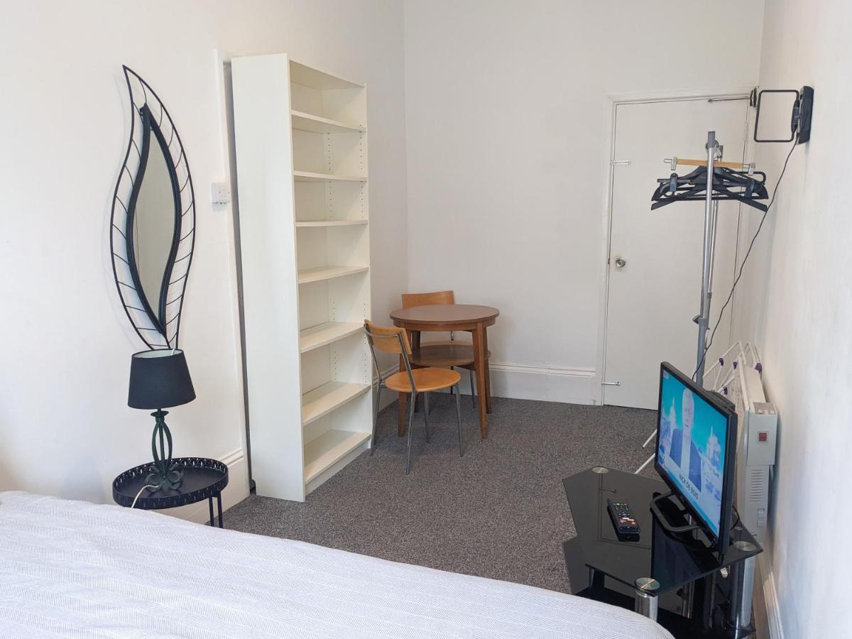 Elphinstone Homeshare Homestay Portsmouth
