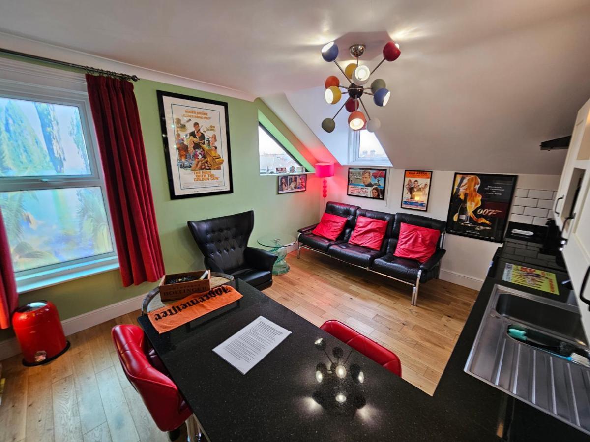 Apartment Southsea Royale Bond 3 Bed Cool Penthouse, Seafront Parking