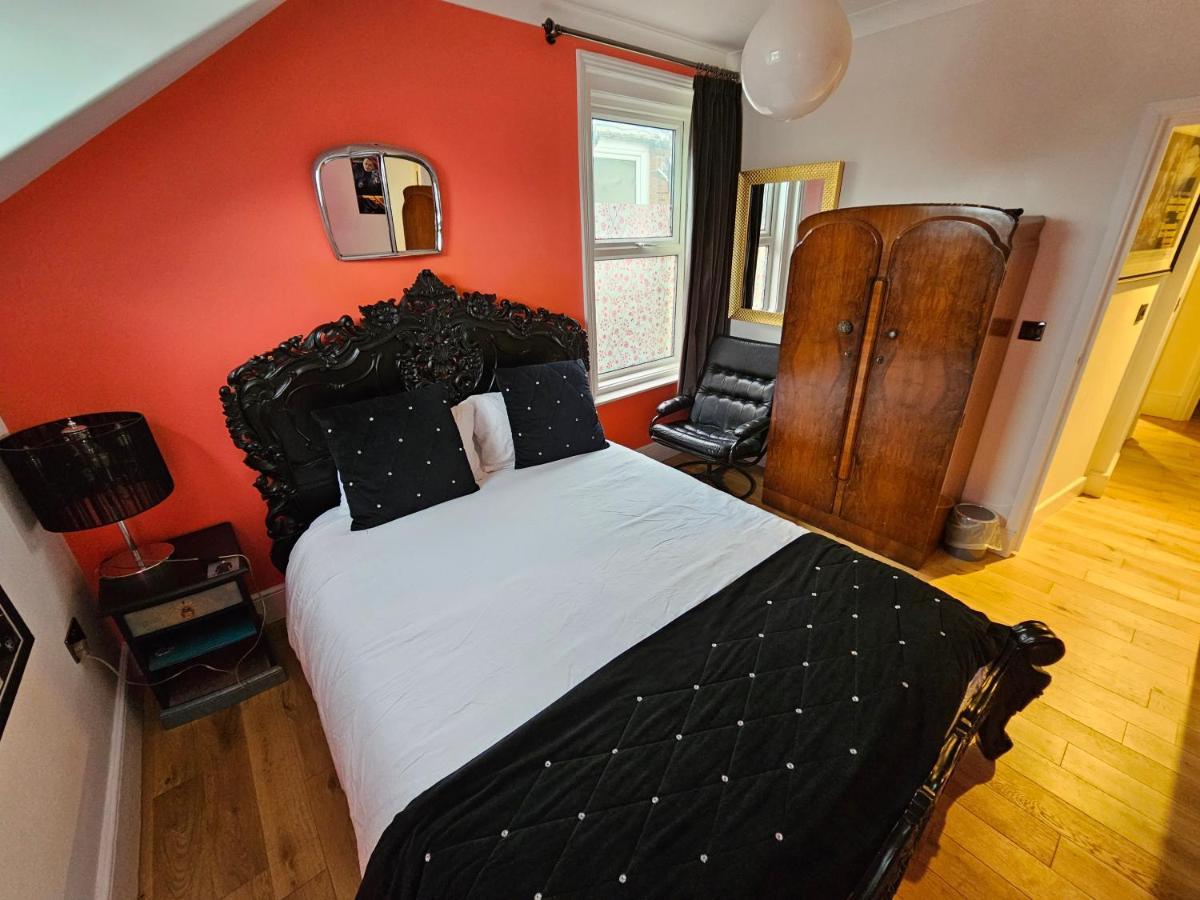 Southsea Royale Bond 3 Bed Cool Penthouse, Seafront Parking Portsmouth