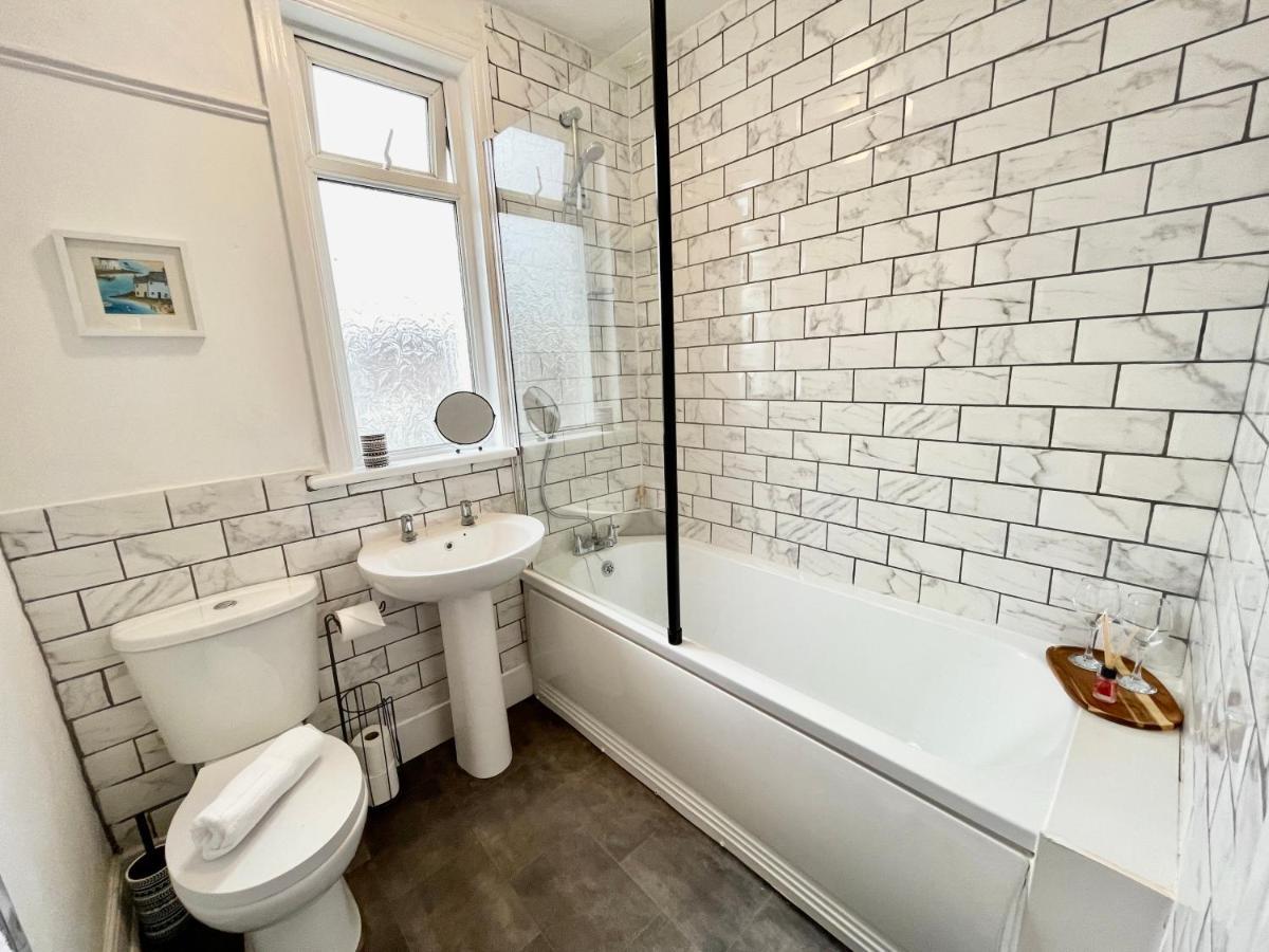 3 Bedroom Getaway, Sleeps 6 * Portsmouth