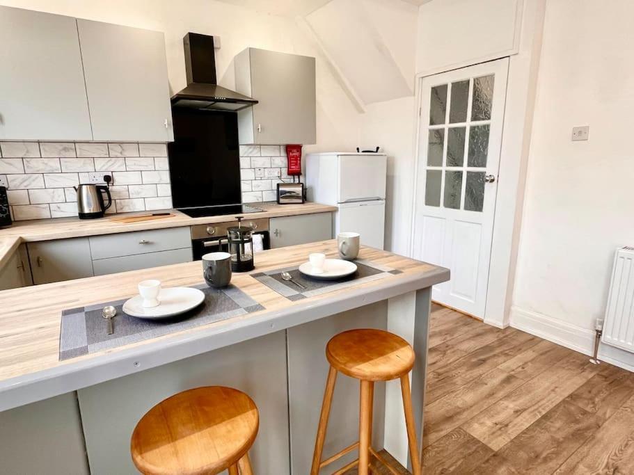 3 Bedroom Getaway, Sleeps 6 * Portsmouth