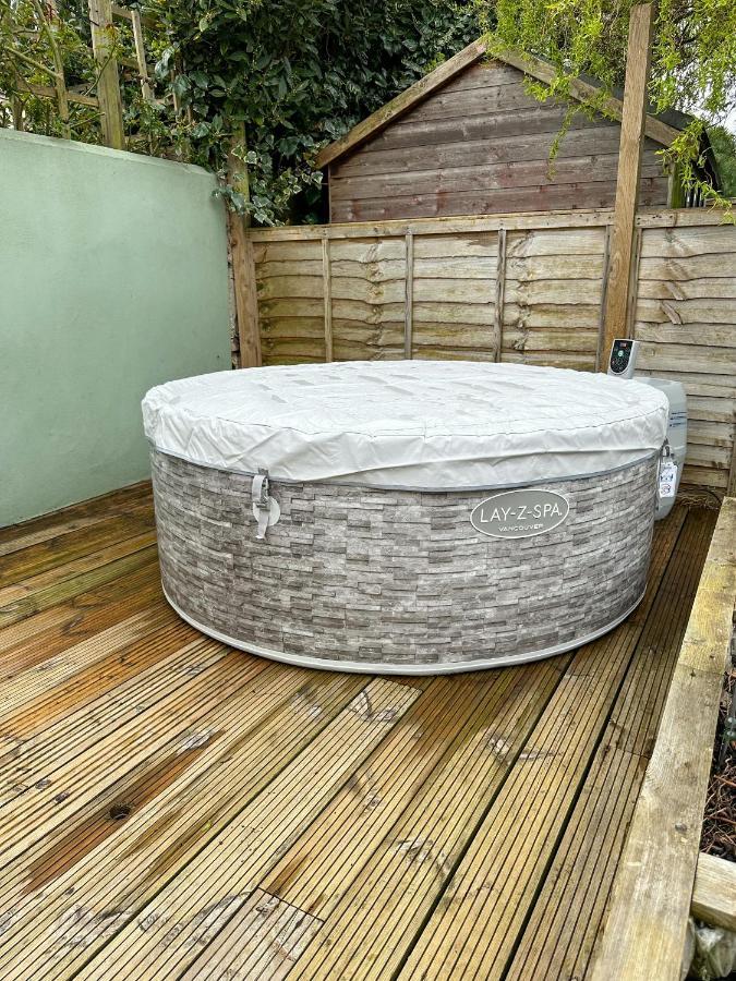 Holiday home Little Sage House Newly Refurbished With Garden - Hot Tub - Sleeps 6 Portsmouth